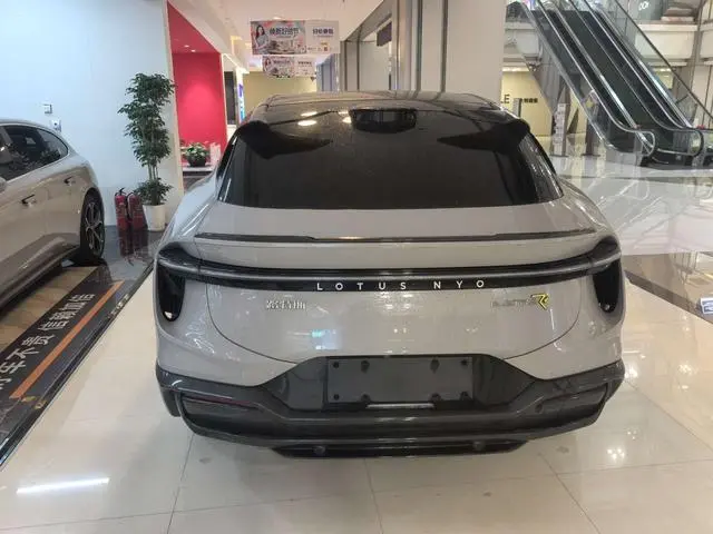 Lotus Eletre Eletre R+