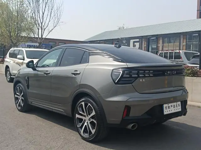 LYNK & CO Lynk 05 2.0TD four-wheel drive Halo