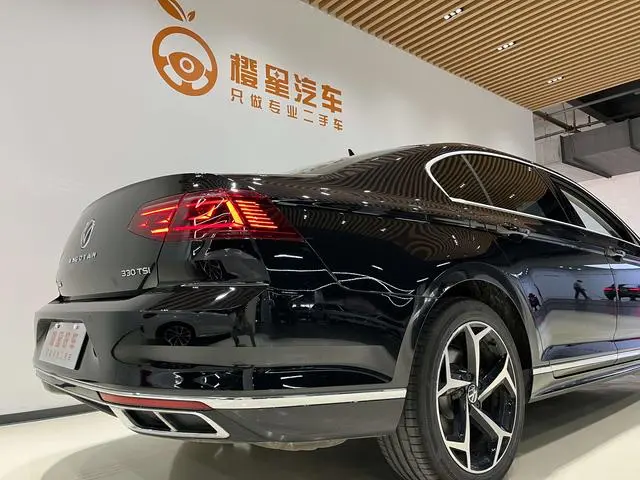 Volkswagen Magotan 2 million commemorative edition 330TSI DSG leading model