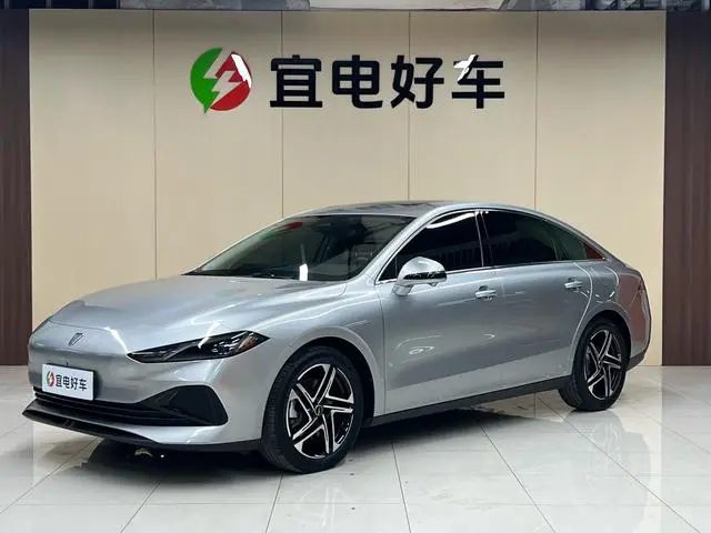 Roewe Roewe D7 DMH 125 Ultimate Edition