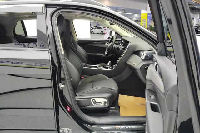 LYNK & CO Lynk &Co. 01 EM-P 1.5T Jin Pro Country VI
