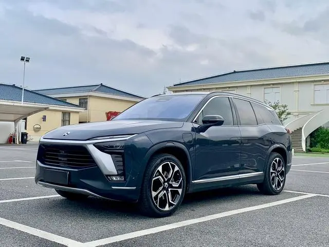 NIO NIO ES8 580KM base version six seats