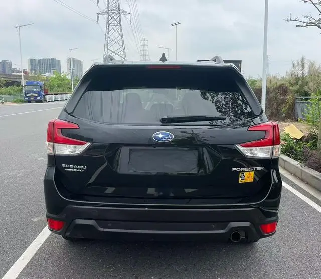 Subaru FORESTER Forester 2.0i Deluxe Edition EyeSight