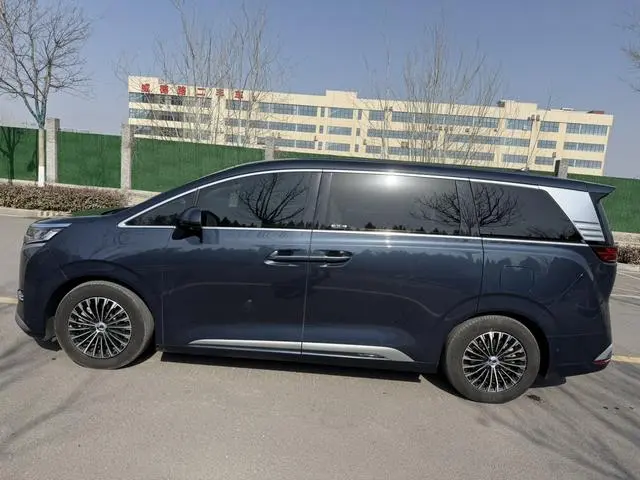 Denza Denza D9 DM 980 four-wheel drive flagship