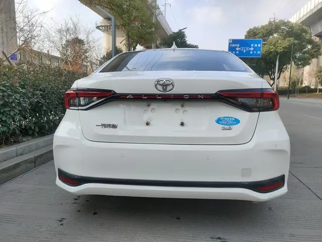 TOYOTA Asian lion 2.0L Deluxe Edition
