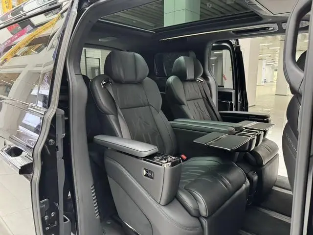 ZEEKR ZEEKR 009 Six-seater executive edition four-wheel drive 108kWh