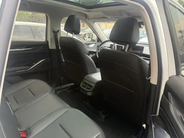 Haval Haval H6 The third generation 1.5 GDIT automatic Max version