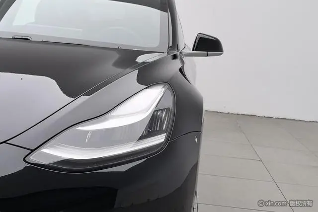 Tesla Model 3 Upgraded version of standard battery life rear drive