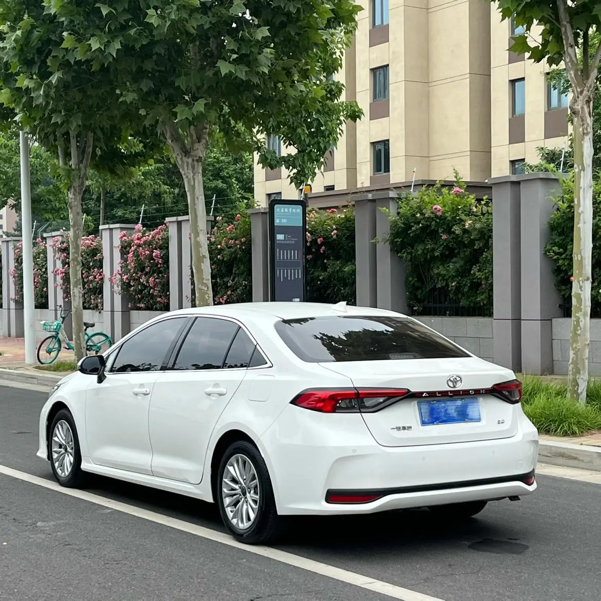 TOYOTA Asian lion 2.0L Deluxe Edition