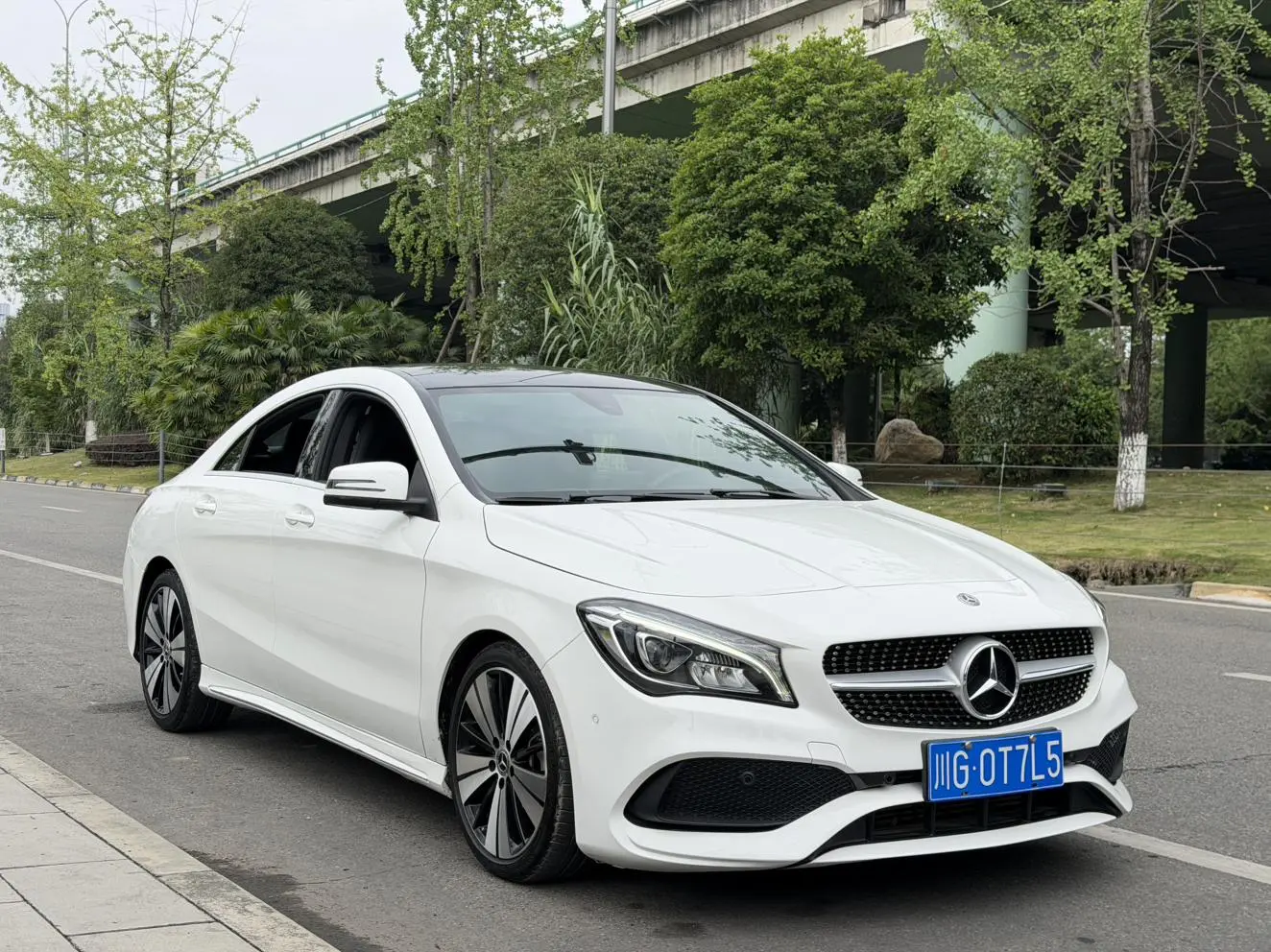 Mercedes-Benz Mercedes-Benz CLA CLA 200 fashion type