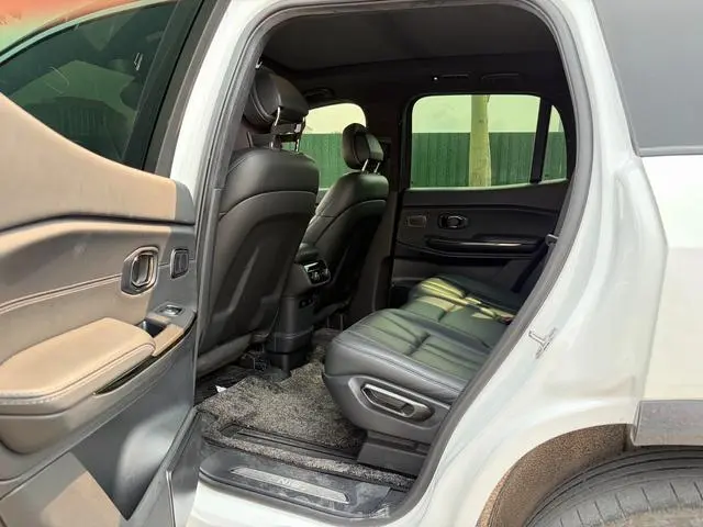 NIO NIO ES8 580KM signature edition seven seats