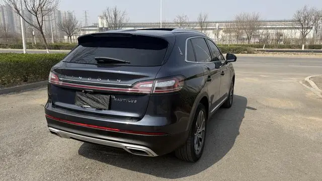 Lincoln Navigator 2.0T four-wheel drive Zunya Edition