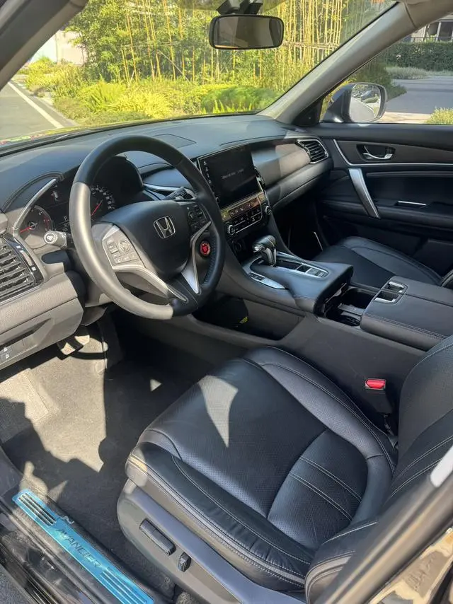 Honda Crown Road 240 TURBO CVT Smart Edition