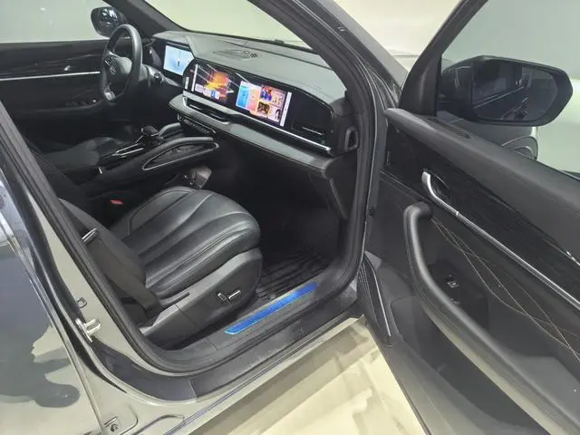Geely Xingyue L 2.0TD DCT EVO two-wheel drive long wind version