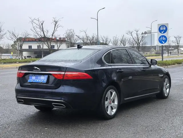 Jaguar Jaguar XFL 2.0T P200 two-wheel drive Elite Edition