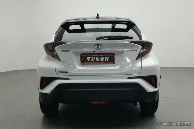 TOYOTA Toyota C-HR 2.0L Luxury Sunroof version Country VI
