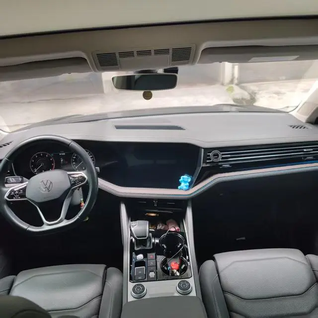 Volkswagen Touareg 3.0 TSI Ruixiang Edition Classic Sports Suit