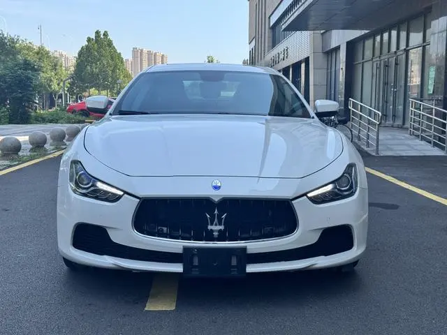 Maserati Ghibli 3.0T Standard Edition