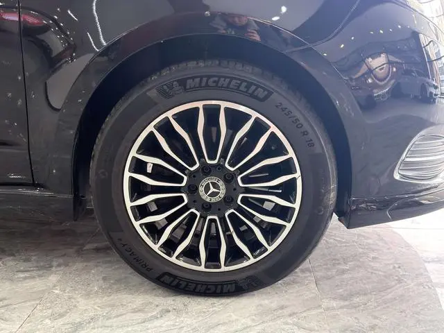 Mercedes-Benz Mercedes-Benz V-class V 260 Premium Edition Country VI