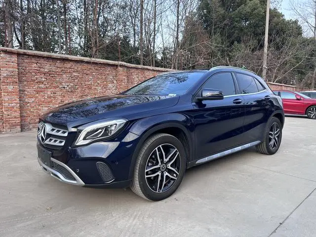 Mercedes-Benz Mercedes-Benz GLA GLA 200 fashion type