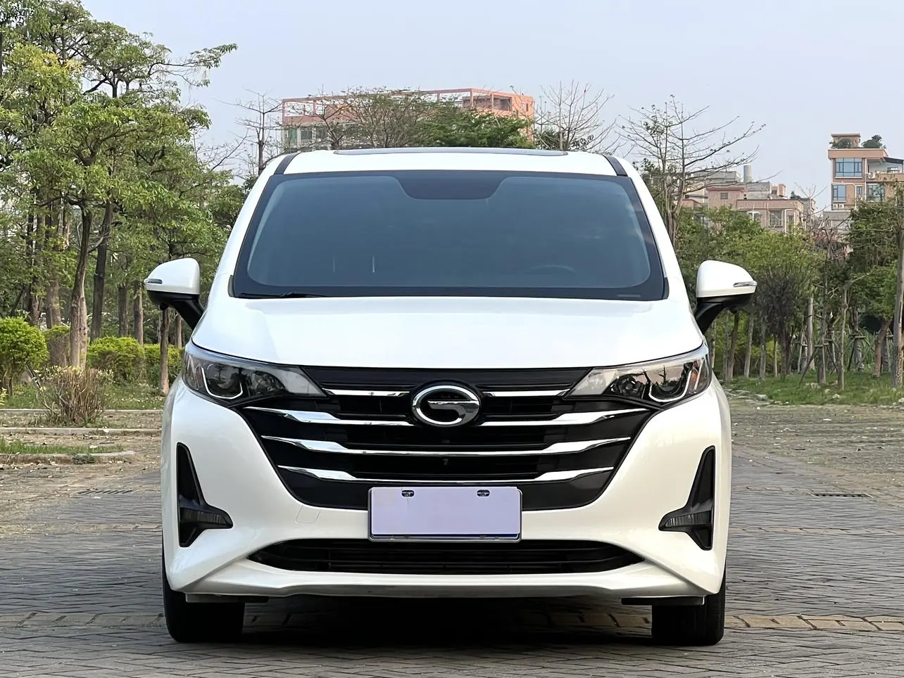 GAC Trumpchi M6 270T automatic Premium Edition 7-seater Country V
