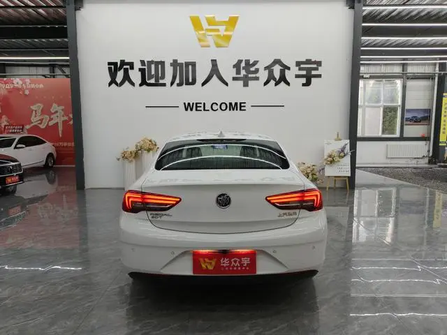Buick Regal 20T Elite Country VI