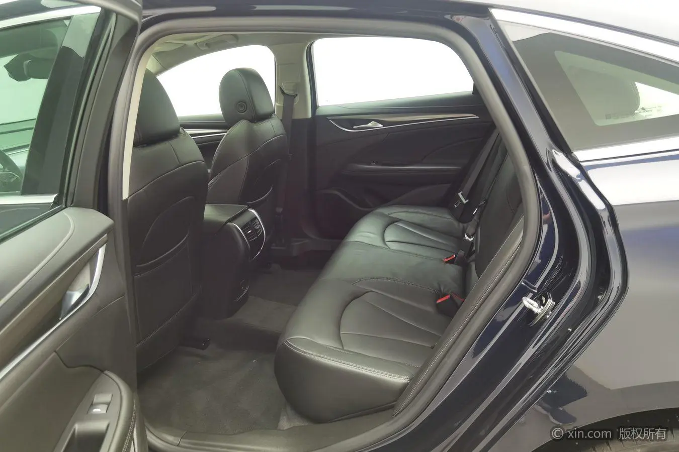 Buick Lacrosse 652T luxury