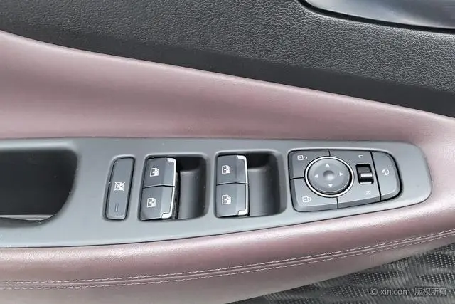 Hyundai Shengda 380 TGDi TOP automatic four-wheel drive flagship (HTRAC) Country VI