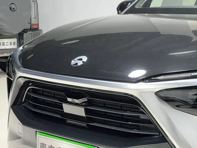 NIO NIO ES8 580KM six-seater version