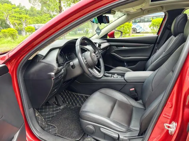 Mazda Mazda 3 Angkesaila 2.0L automatic quality elegant version