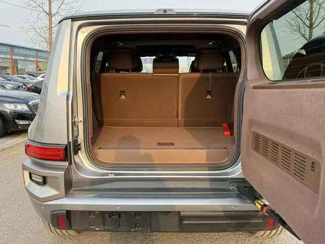 Tank Tank 700 Hi4-T Extreme Edition