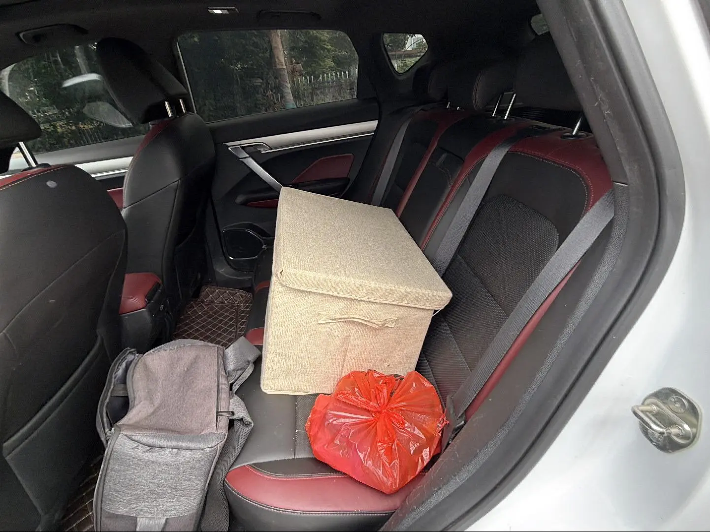 Geely Binyue PRO 260T DCT Knight