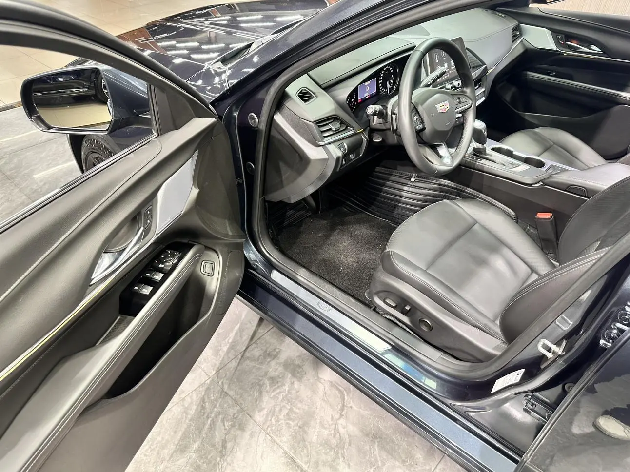 Cadillac Cadillac CT4 28T luxury