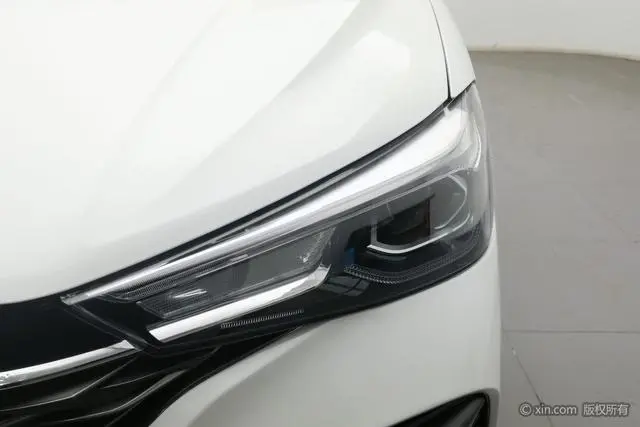 Roewe Roewe i5 1.5L CVT Diamond Edition