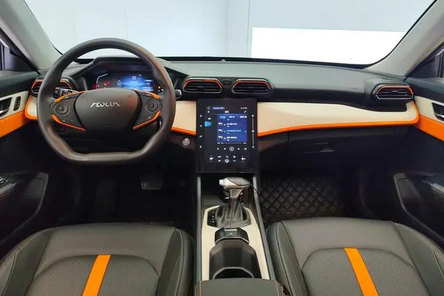 Dongfeng Fengshen Yi Hyun Mach Version 1.5L Automatic Glory Version