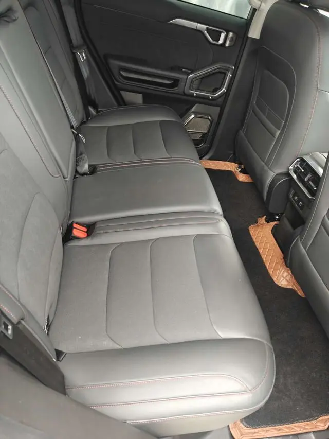 Chery Jetour Jet Traveler 2.0TD four-wheel drive through