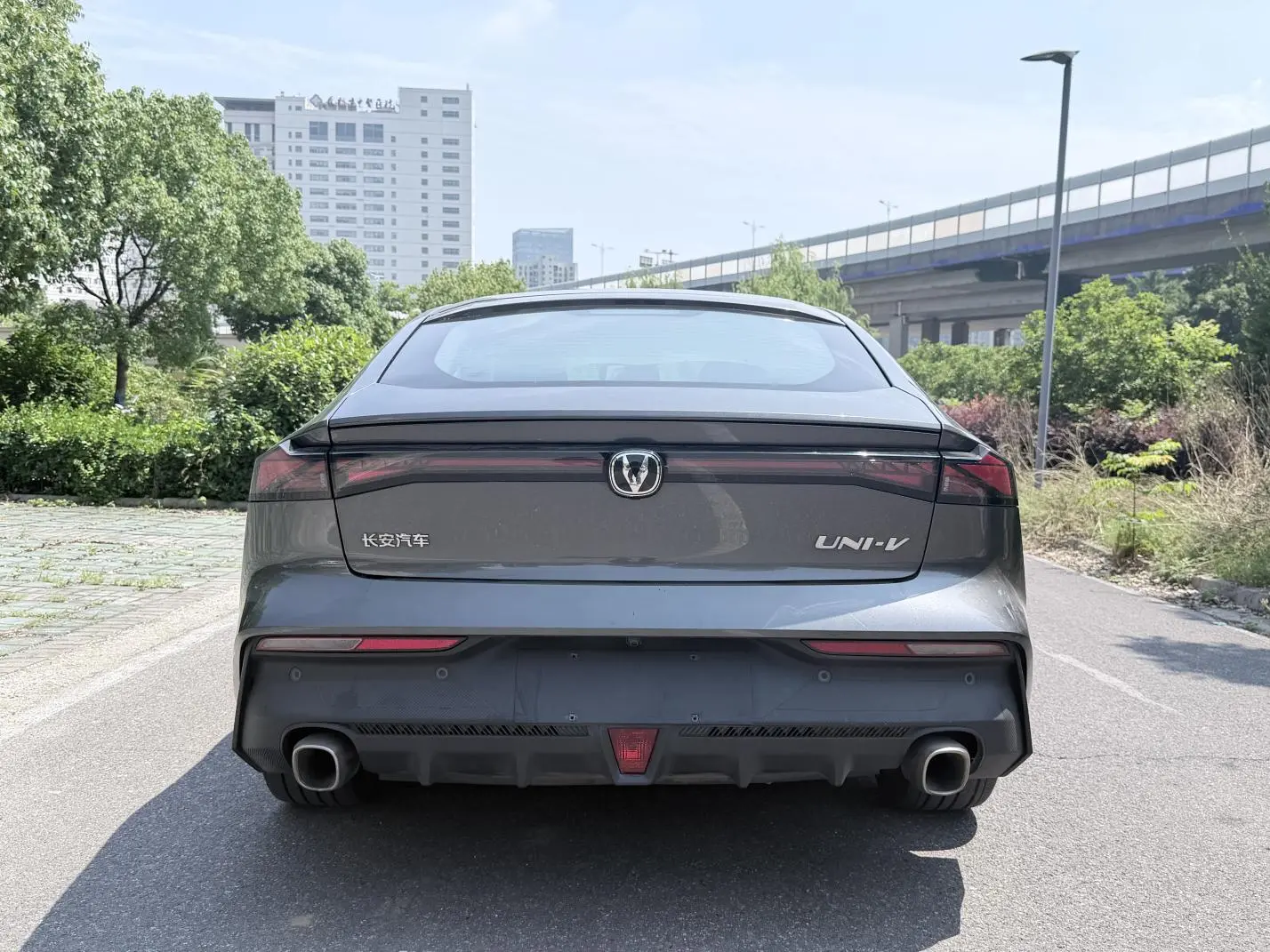 Changan Changan UNI-V 1.5T premium type