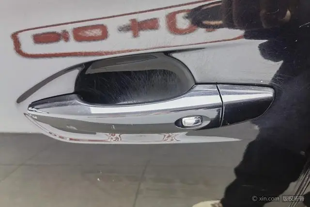 Dongfeng Fengshen Dongfeng Fengshen AX7 PRO 1.6T Automatic Smart Version