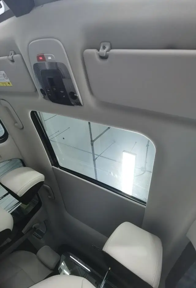 Kia Lion Platinum expands the world 1.5T two-wheel drive Premium edition