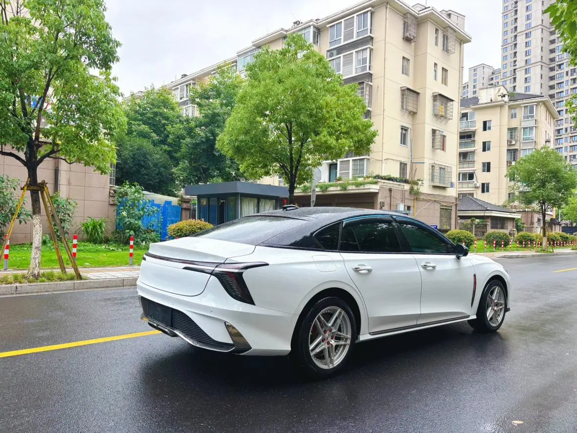 Hongqi Hongqi H6 2.0T to the United States version