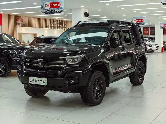 Tank Tank 400 Hi4-T Off-road version