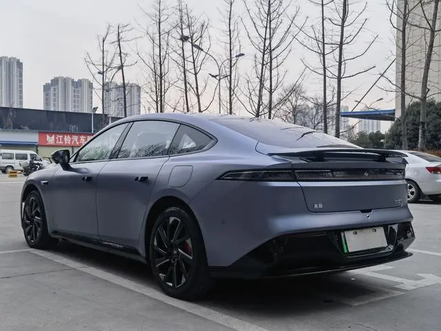 Dongfeng eπ eπ007 Pure electric 540 four-wheel drive Max version