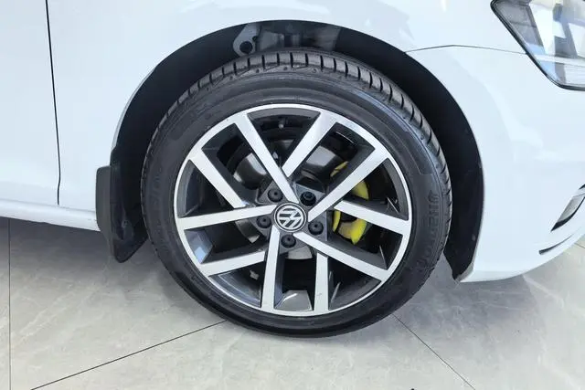 Volkswagen golf 200TSI DSG Comfort Aggressive Version