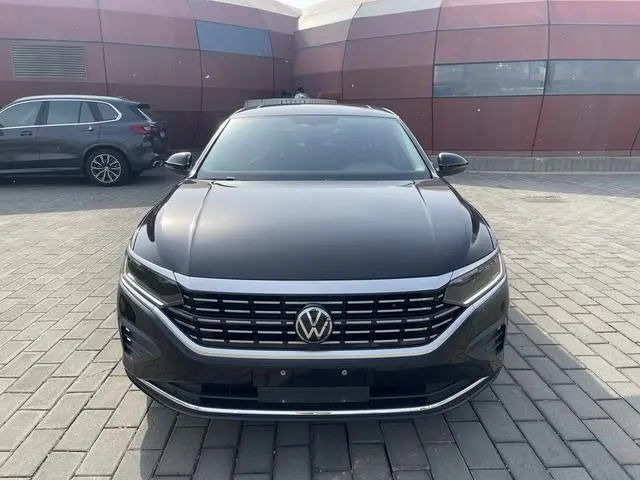 Volkswagen Passat Facelift 280TSI Business Edition