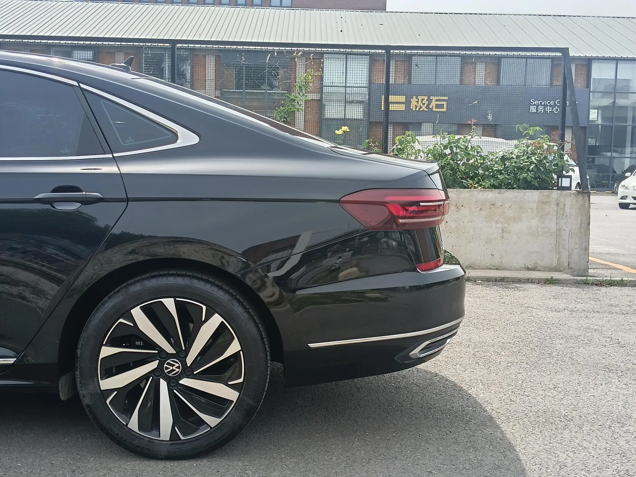 Volkswagen Passat Outstanding 380TSI Longteng Edition