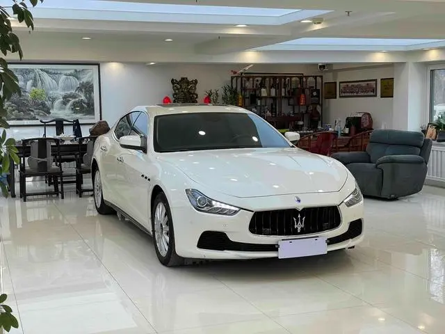 Maserati Ghibli 3.0T Standard Edition