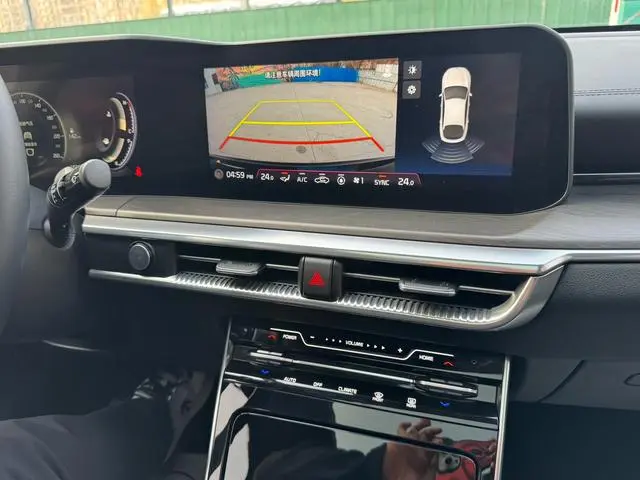 Kia Kia K5 270T CVVD Deluxe Edition