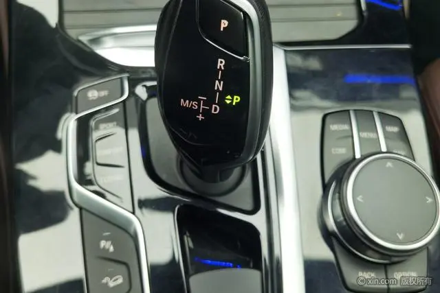 BMW BMW X4 xDrive25i M sports suit