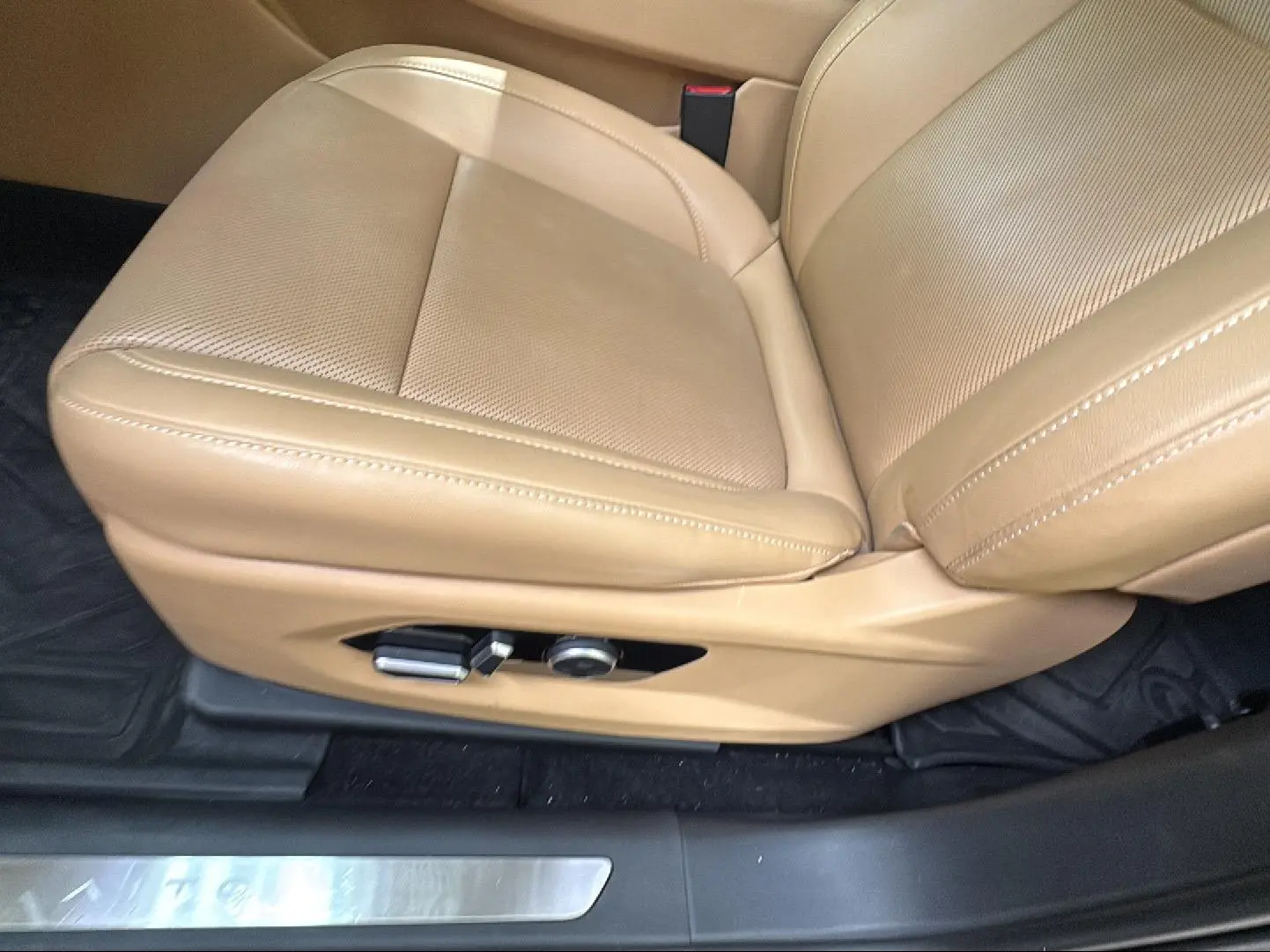 AITO Ask the world M5 Extended range rear drive standard edition