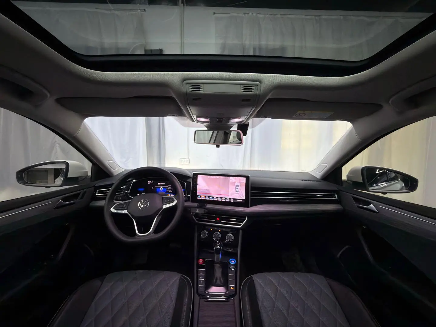 Volkswagen Sagitar 300TSI DSG Beyond Edition
